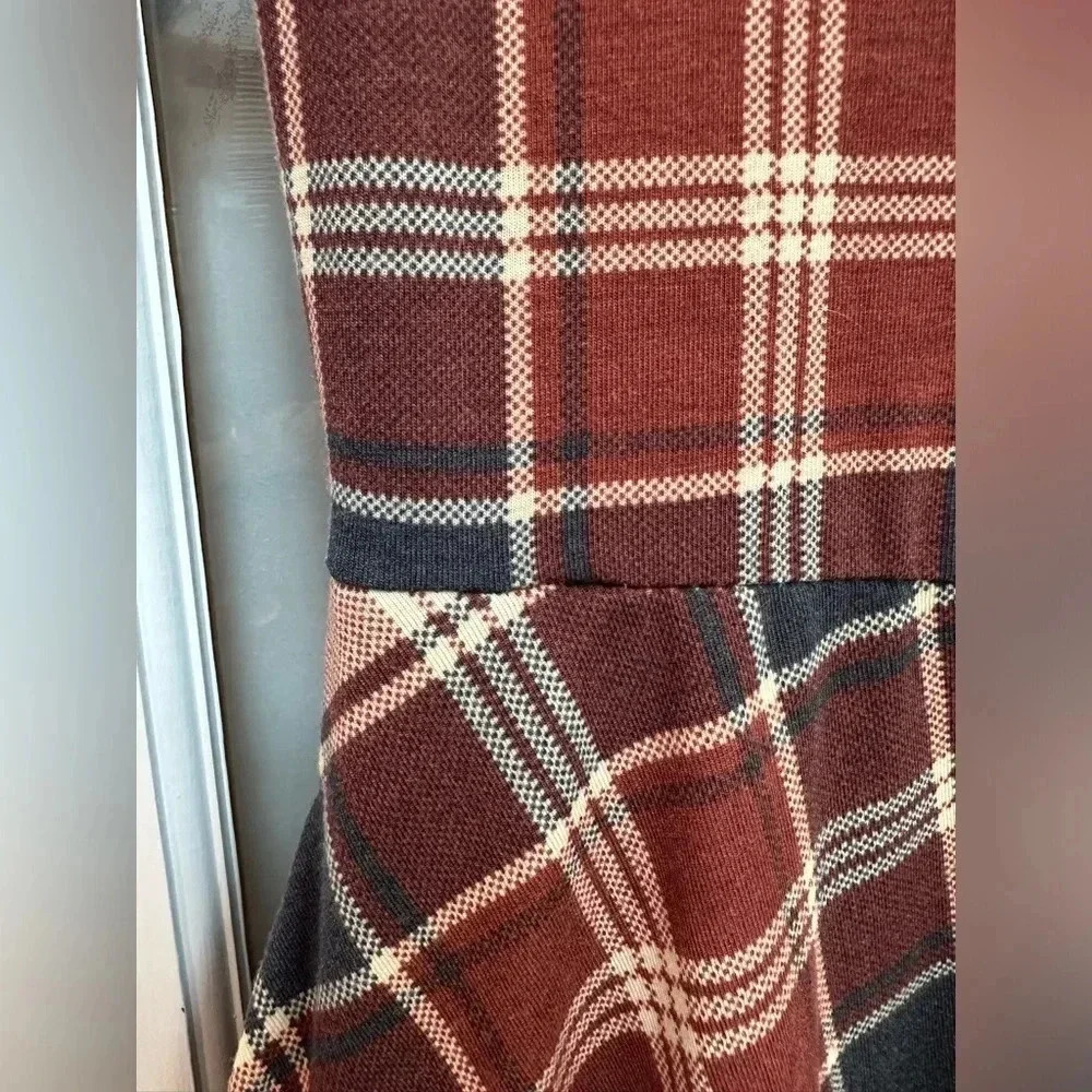LuLaRoe | Fit & Flare Nicole Blue Cream Burgundy Plaid Dress Size S Small - Picture 4 of 8